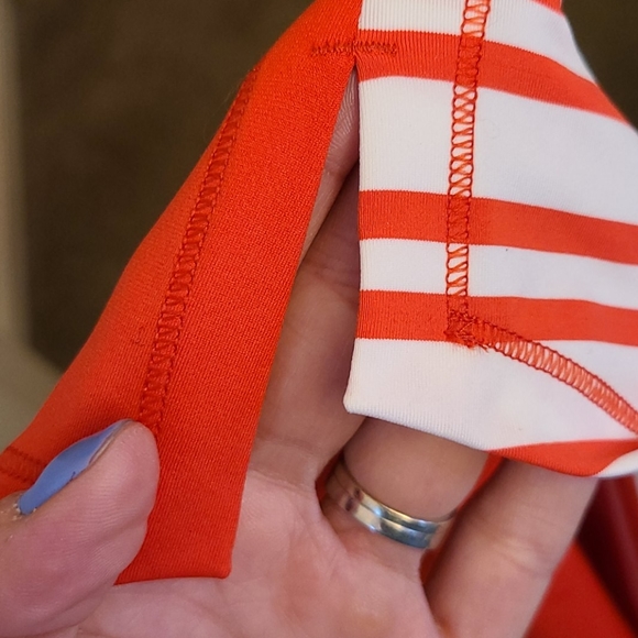 🎆Lululemon Track and Train Tank in Twin Stripe Love Red/Love Red - Picture 12 of 13
